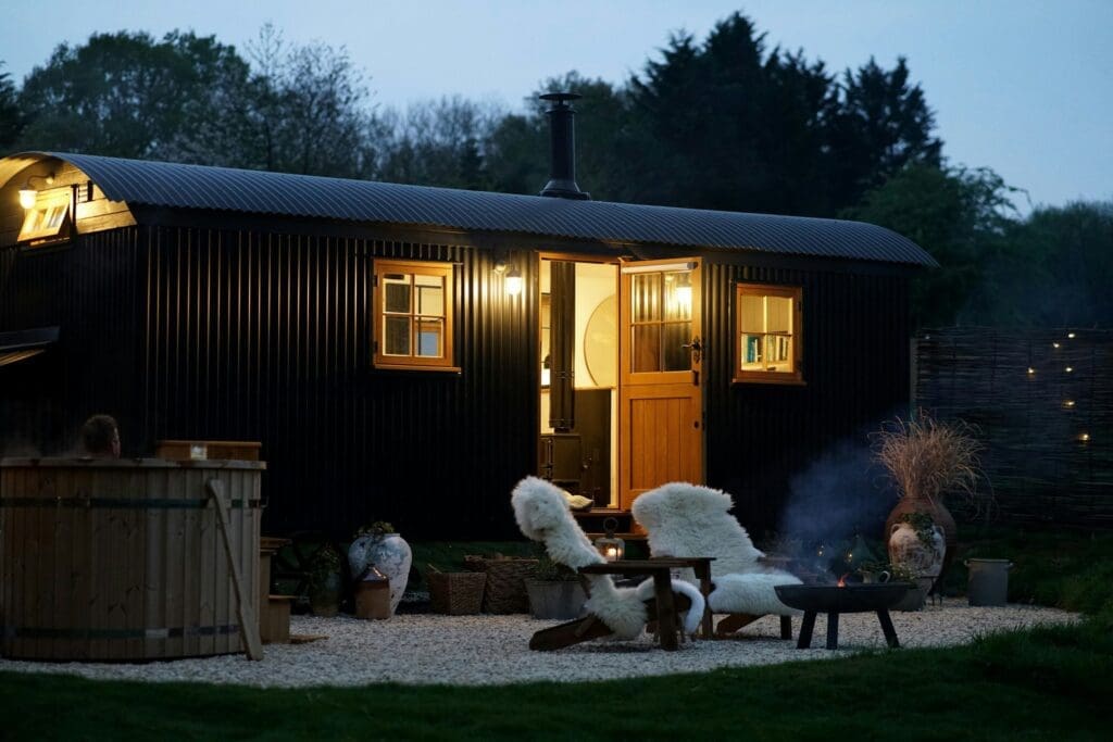 Dreamy nightscape of a shepherds hut based in Rutland at KG Retreats